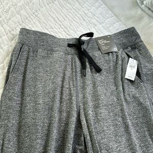 GapFit Brushed Tech Jersey Jogger
